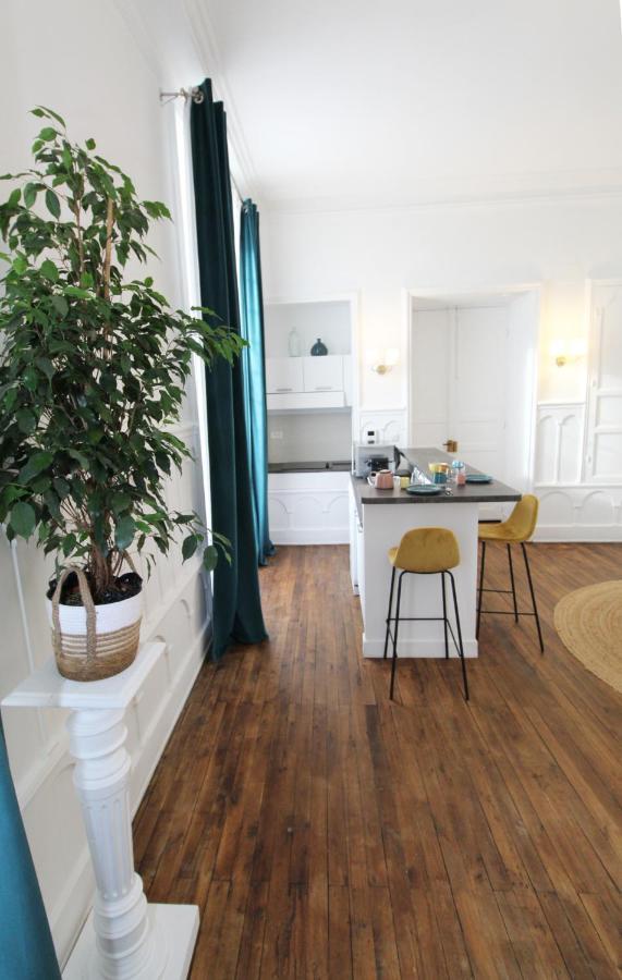 In - Sarloveze Apartamento